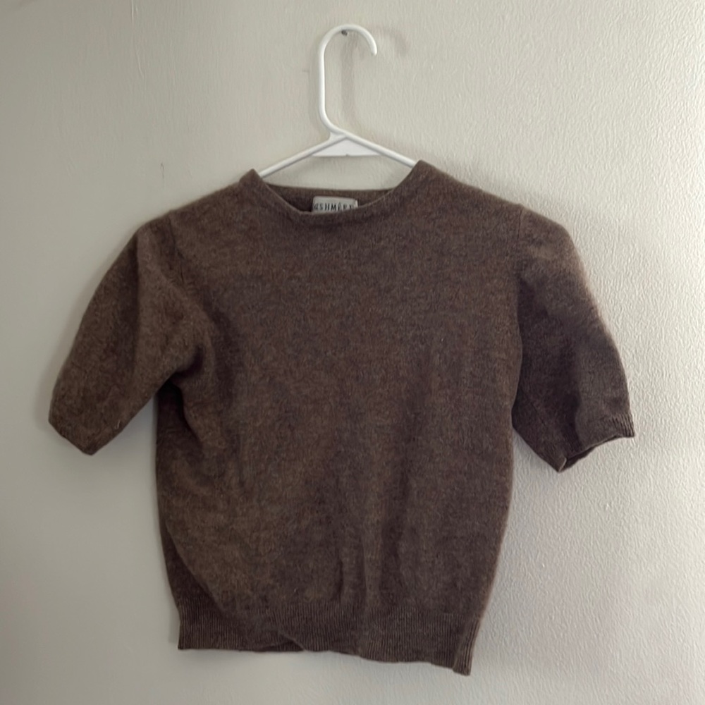 super comfortable, 100% cashmere sweater from sutton studio.